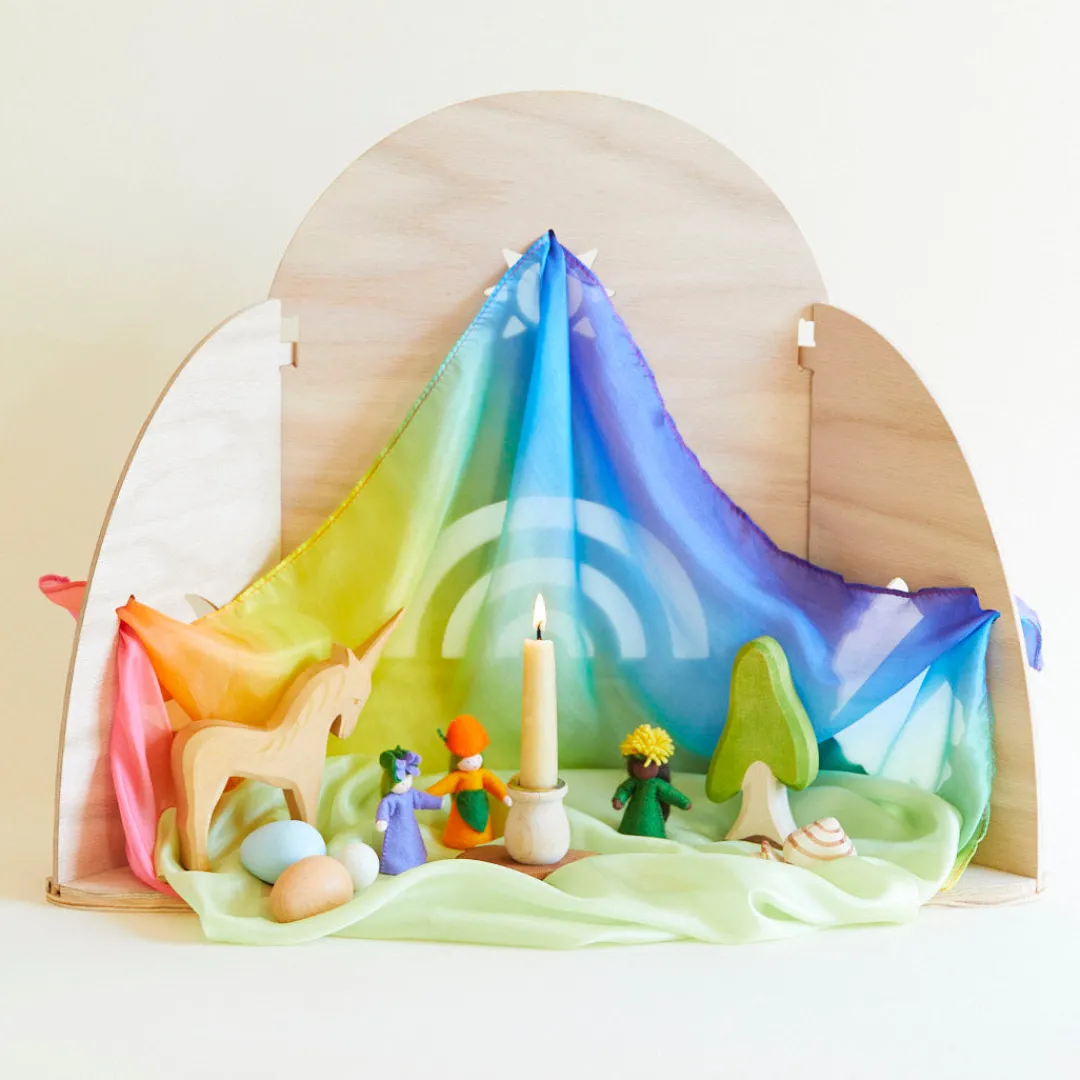 Sarah's Silks March's Nature Table Outlet