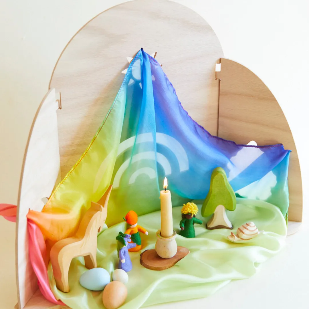 Sarah's Silks March's Nature Table Outlet