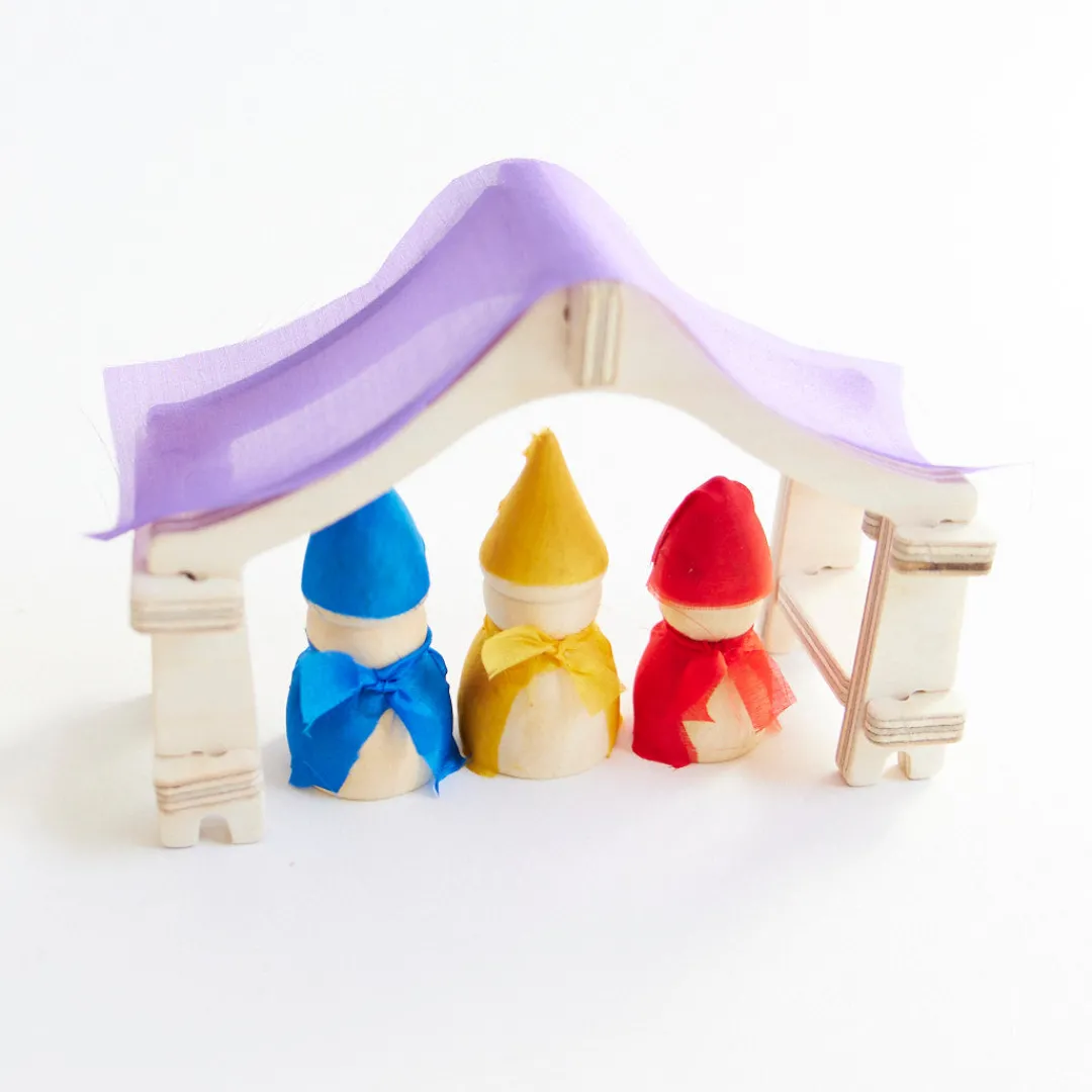 Sarah's Silks Waldorf Mini Playstand Shop
